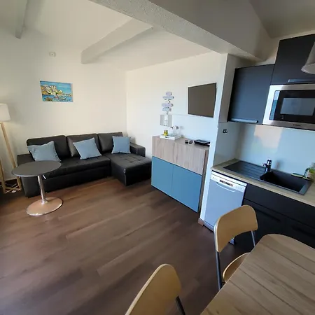 Апартаменти Front De Mer, Vue A 180° Sur La Mediterranee, Acces Direct *