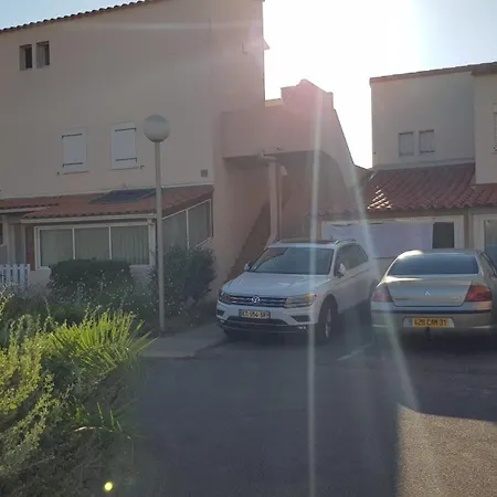 Front De Mer, Vue A 180° Sur La Mediterranee, Acces Direct * Agde