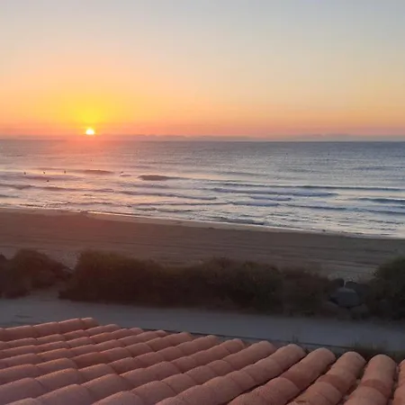 Front De Mer, Vue A 180° Sur La Mediterranee, Acces Direct