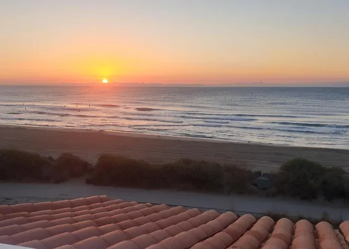 Front De Mer, Vue à 180° Sur La Méditerranée, Accès Direct